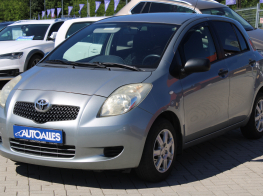 Toyota Yaris 1,0 i 51 kW BASE - COOL